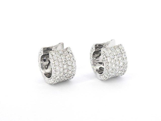 Witgouden oorbellen met diamanten - afbeelding 9 van  11