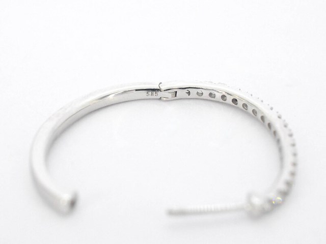 Witgouden oorbellen met diamanten - afbeelding 7 van  9