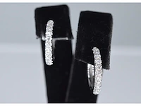 Witgouden oorbellen met diamanten