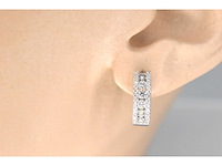 Witgouden oorbellen met drie rijen diamanten - afbeelding 2 van  7