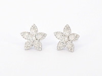 Witgouden oorbellen met grote diamanten 1.64 carat - afbeelding 8 van  11