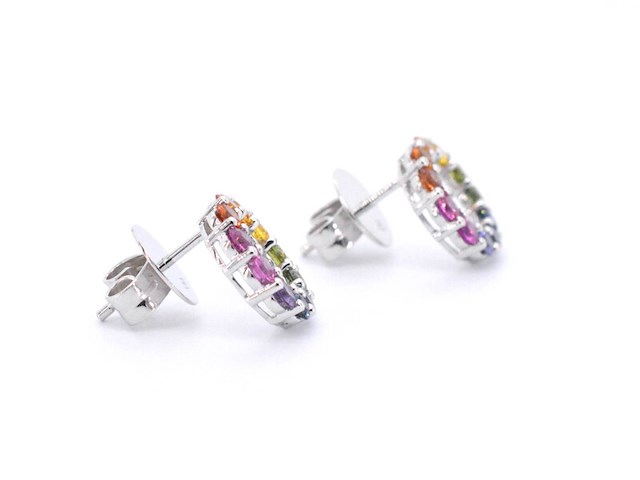 Witgouden oorbellen met multi colour saffieren in een cirkel - afbeelding 6 van  10