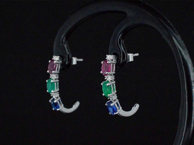Witgouden oorbellen met multicolour edelstenen en diamant - afbeelding 1 van  8