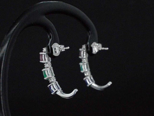Witgouden oorbellen met multicolour edelstenen en diamant - afbeelding 5 van  8