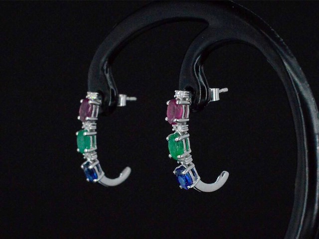 Witgouden oorbellen met multicolour edelstenen en diamant - afbeelding 1 van  8