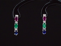 Witgouden oorbellen met multicolour edelstenen en diamant - afbeelding 6 van  8