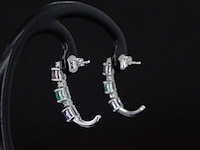 Witgouden oorbellen met multicolour edelstenen en diamant - afbeelding 4 van  9