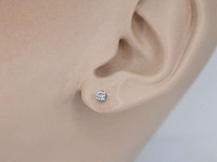 Witgouden oorbellen met natuurlijke diamant - afbeelding 2 van  9