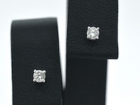 Witgouden oorbellen met natuurlijke diamant - afbeelding 1 van  9