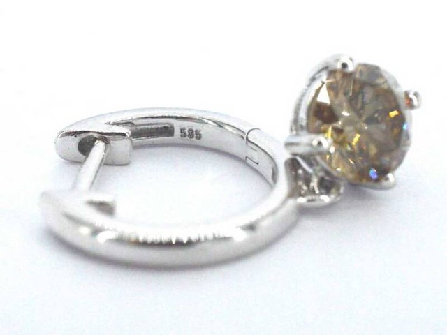 Witgouden oorbellen met natuurlijke diamanten - afbeelding 9 van  10