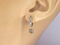 Witgouden oorbellen met natuurlijke diamanten - afbeelding 3 van  10