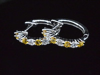 Witgouden oorbellen met oranje saffieren en diamanten - afbeelding 1 van  7