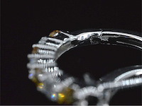 Witgouden oorbellen met oranje saffieren en diamanten - afbeelding 7 van  7