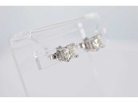 Witgouden oorbellen met princess geslepen diamanten 1.50 carat - afbeelding 5 van  5