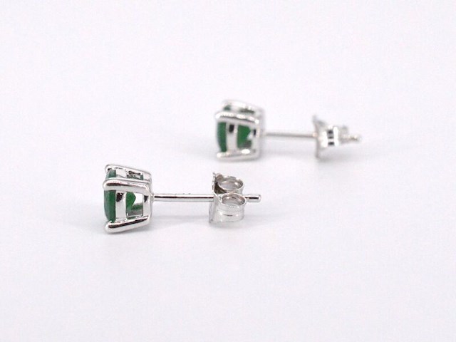 Witgouden oorbellen met smaragd - afbeelding 7 van  10