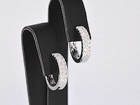 Witgouden oorbellen met twee rijen diamanten - afbeelding 5 van  7