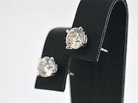 Witgouden oorbellen met twee solitaire diamanten 2.00 carat totaal - afbeelding 5 van  11