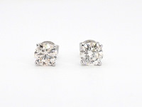 Witgouden oorbellen met twee solitaire diamanten 2.00 carat totaal - afbeelding 7 van  11