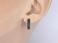 Witgouden oorbellen met zwarte diamant - afbeelding 2 van  9