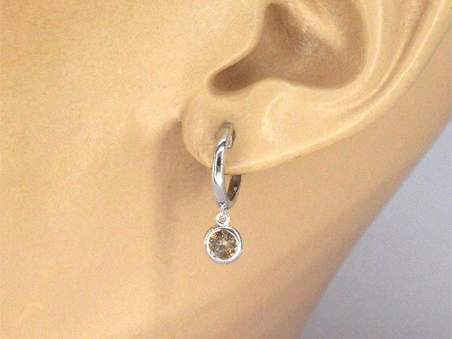 Witgouden oorbellen natuurlijke diamanten - afbeelding 2 van  9