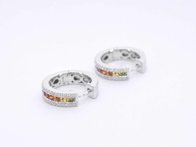 Witgouden oorbellen saffier 0.35 ct - afbeelding 7 van  9