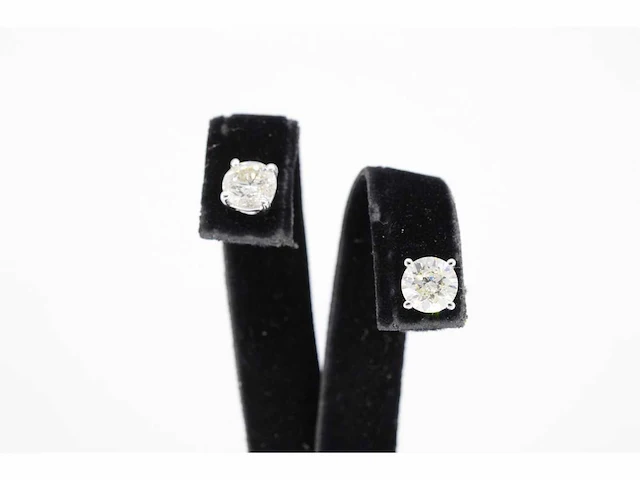 Witgouden oorbellen solitair diamant 1.00 ct - afbeelding 4 van  5