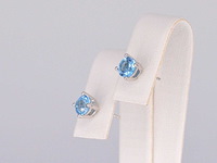 Witgouden oorbellen topaas - afbeelding 4 van  9