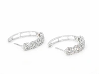 Witgouden oorbellen vijf chatons diamant - afbeelding 5 van  9