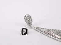 Witgouden oorhanger diamant - afbeelding 8 van  8