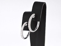 Witgouden oorhangers met 26 diamanten - afbeelding 4 van  10