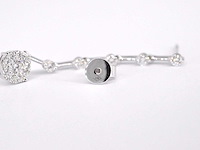 Witgouden oorhangers met diamanten - afbeelding 7 van  7