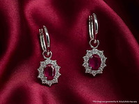 Witgouden oorhangers met natuurlijke diamanten en robijnen - afbeelding 9 van  10