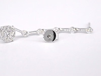 Witgouden oorhangers met natuurlijke diamanten - afbeelding 6 van  8
