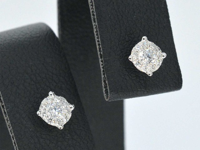 Witgouden oorknoppen met diamant - afbeelding 5 van  10