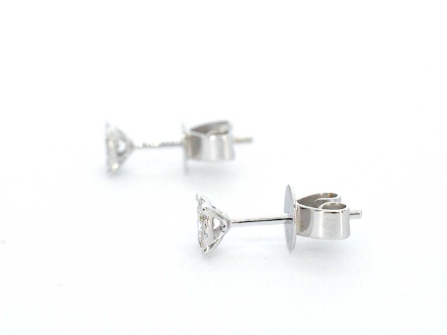 Witgouden oorknoppen met diamant - afbeelding 6 van  10