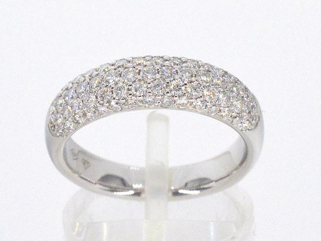 Witgouden pave ring met diamanten 0.90 carat - afbeelding 1 van  10