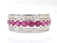 Witgouden pave ring met diamanten en robijn - afbeelding 1 van  7