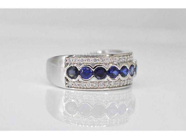 Witgouden pave ring met diamanten en saffier - afbeelding 3 van  6