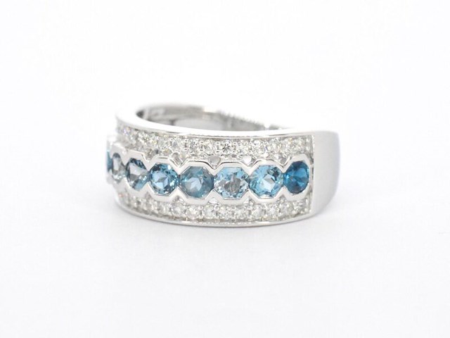 Witgouden pave ring met diamanten en topaas - afbeelding 10 van  11