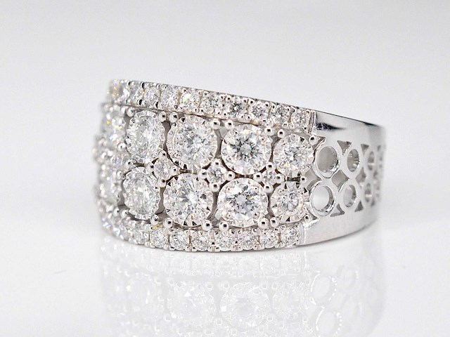 Witgouden pavé ring met diamanten - afbeelding 4 van  7