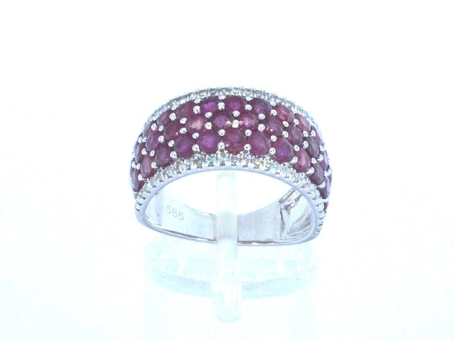 Witgouden pave ring met rijen van natuurlijke diamanten en robijnen - afbeelding 1 van  7