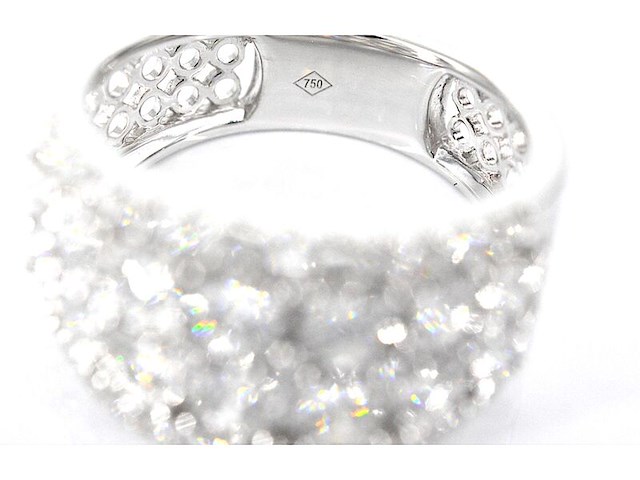 Witgouden pavering met diamanten - afbeelding 6 van  8