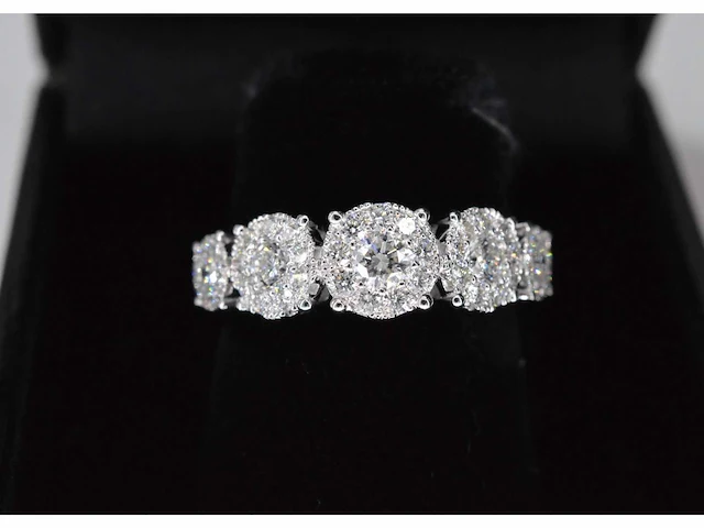 Witgouden rijring 5 entourage 1.00 ct - afbeelding 8 van  9