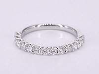 Witgouden rijring bezet met briljant geslepen diamanten - afbeelding 8 van  11