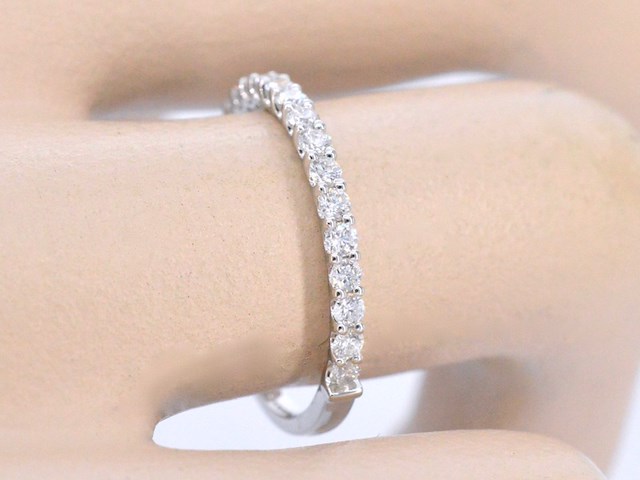 Witgouden rijring bezet met briljant geslepen diamanten - afbeelding 4 van  11