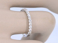 Witgouden rijring bezet met briljant geslepen diamanten - afbeelding 4 van  11