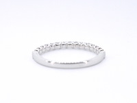 Witgouden rijring bezet met briljant geslepen diamanten - afbeelding 7 van  9