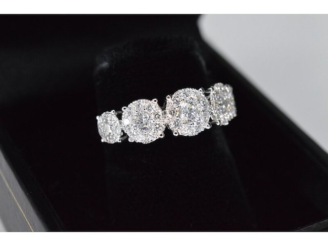 Witgouden rijring met 5 diamanten entourages 1.00 carat - afbeelding 7 van  10