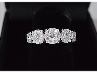 Witgouden rijring met 5 diamanten entourages 1.00 carat - afbeelding 7 van  8