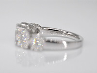 Witgouden rijring met 5 natuurlijke diamanten entourages 1.00 carat - afbeelding 9 van  10